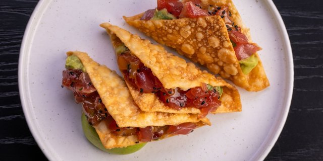 Ahi Poke Tacos