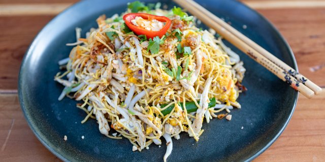 Wok Chicken Noodles