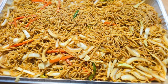 Veggie Yakisoba Tray