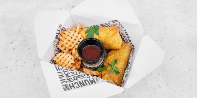 Eggrolls W/ Fries
