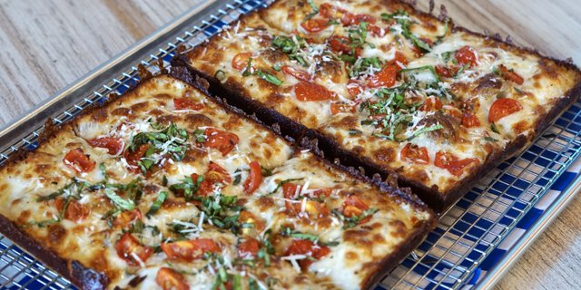 Large Margherita Pizza