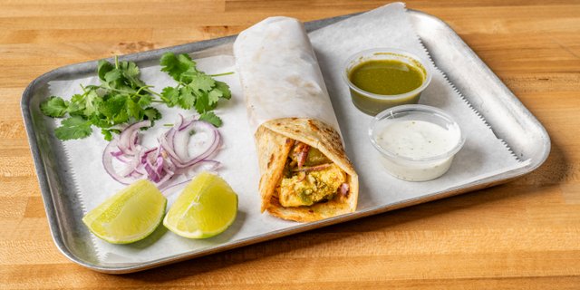 Achari Paneer Roll