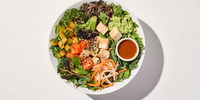 Umami Crunch Salad (Tray)