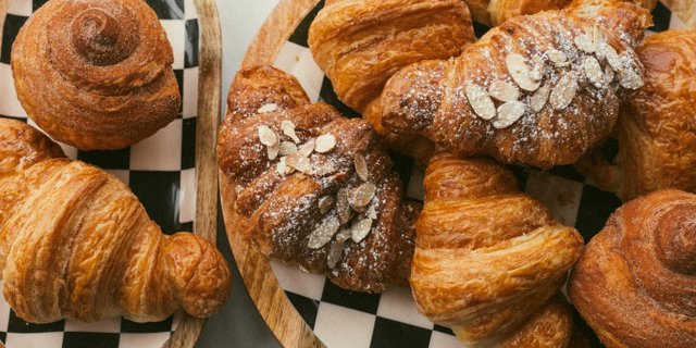 Croissant Box
