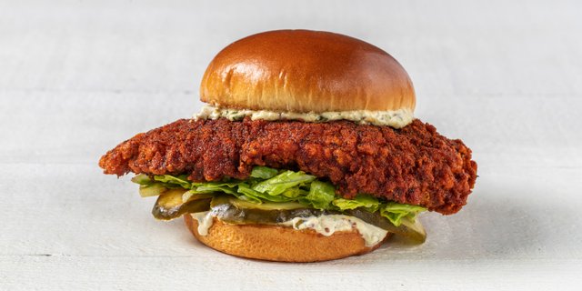 10 Kickin' Nashville Chicken Bun Sandwiches