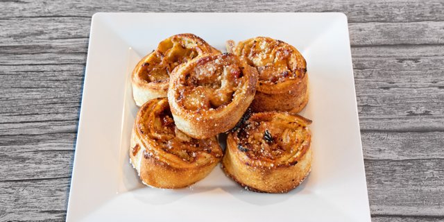 BBQ Chicken Pizza Muffins