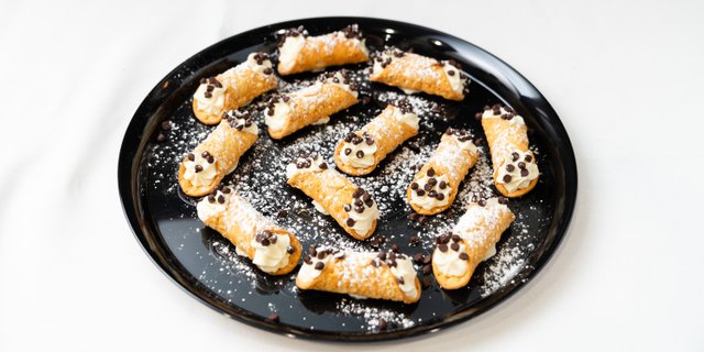 Mini Cannoli Platter