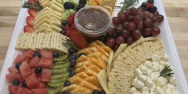 Fruit, Cheese, & Crackers Platter