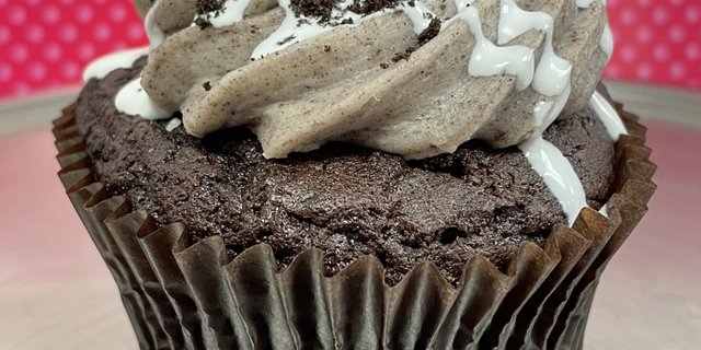 Cookies 'n Cream Cupcake