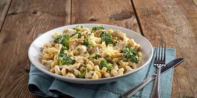 Chicken & Broccoli Alfredo