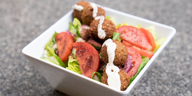 Falafel Crisps Salad