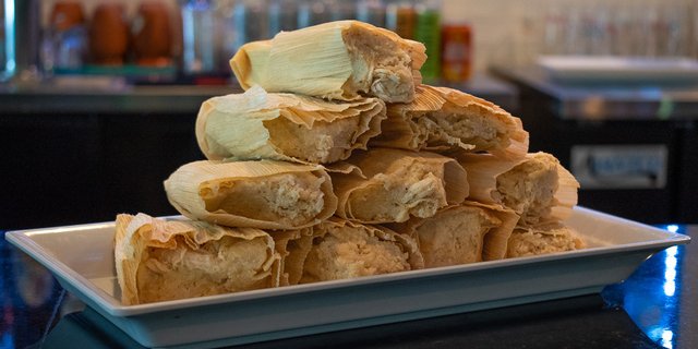 Pollo Tamales