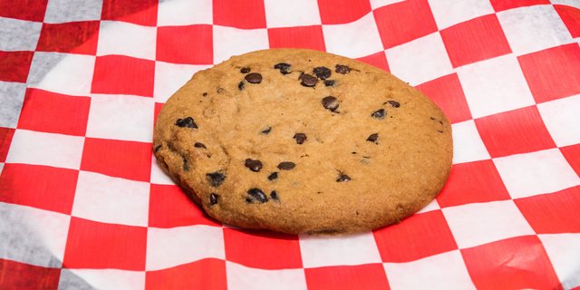 Chocolate Chip Cookie