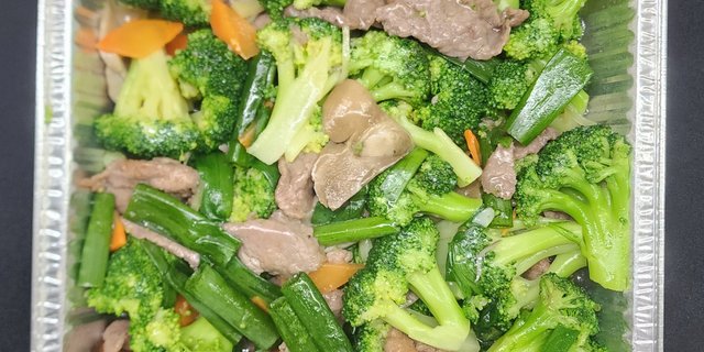 Braised String Bean & Broccoli w/ Beef
