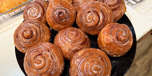 Mini Cinnamon Buns Platter