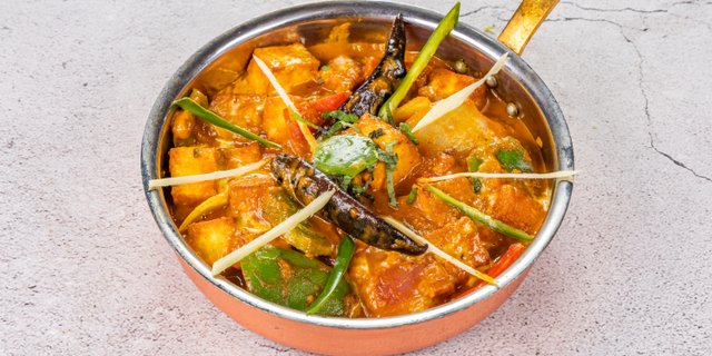 Kadhai Paneer & Dal Tadka Boxed Lunch