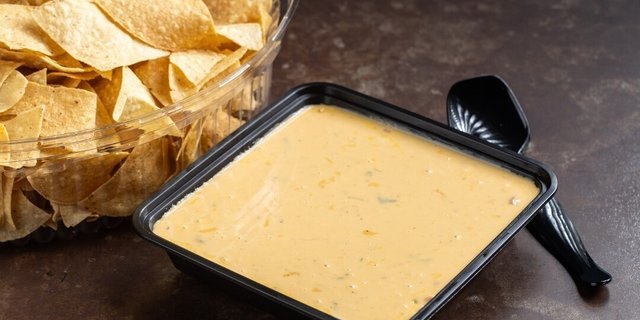 Chips & Classic Queso