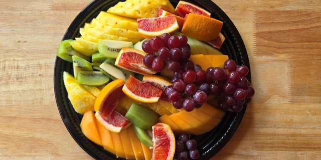 Assorted Seasonal Fresh Fruit Platter