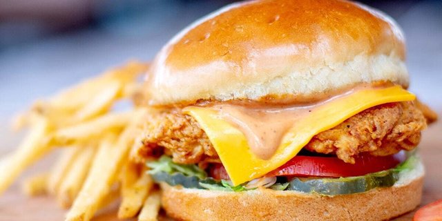 Crispy Chicken Deluxe Sandwiches 10 Pack