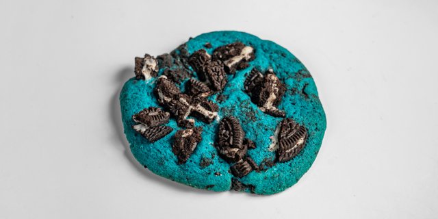 Individual Giant Blue Oreo Cookie
