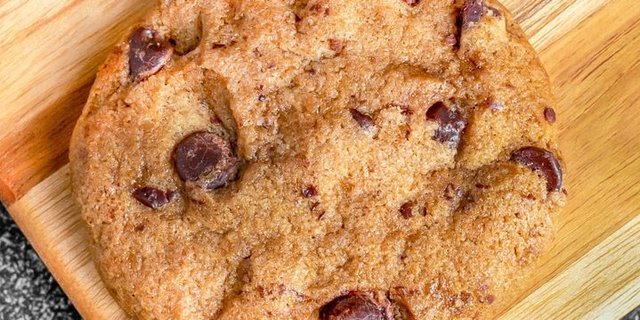 Chocolate Chip Cookie