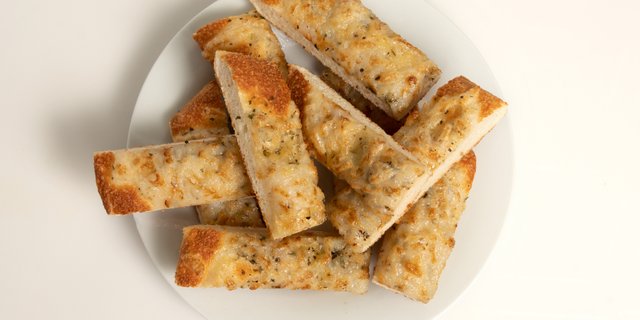 Vegan Cheesy Bread