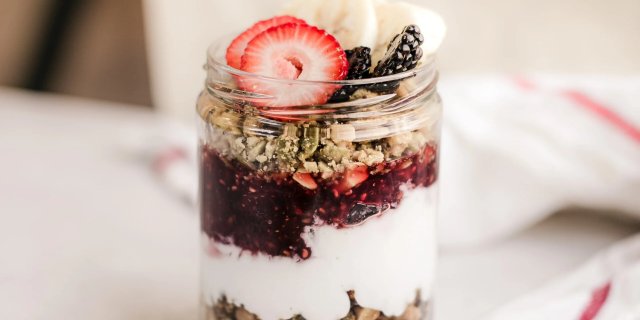 Bulld-Your-Own Yogurt Parfait