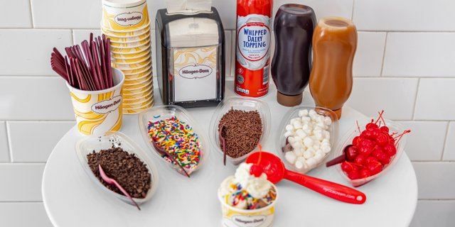 Creaty-Your-Own Sundae Midi Party Package