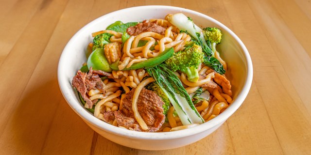 GK's Beef & Broccoli Boxed Lunch