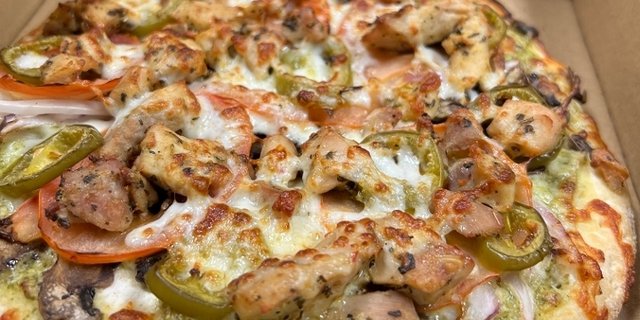 Pesto Chicken Pizza
