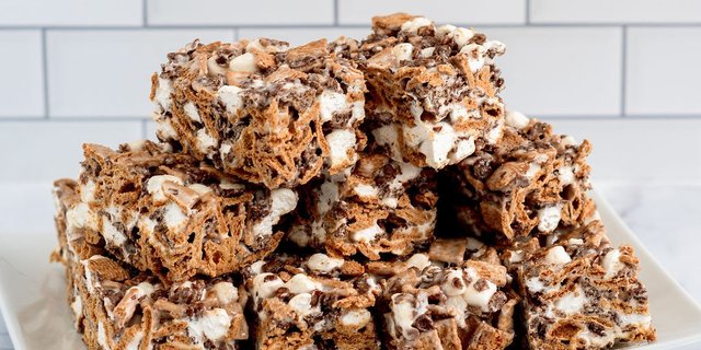 S’mores Marshmallow Bars