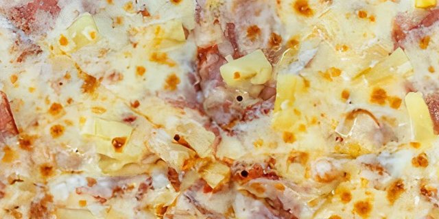 Heavenly Hawaiian Pizza