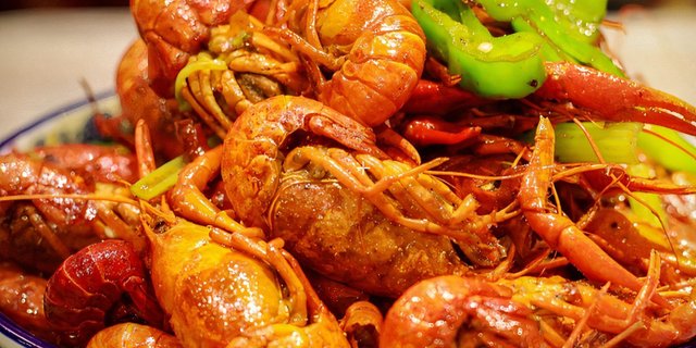 Crawfish W/ Spicy Sauce