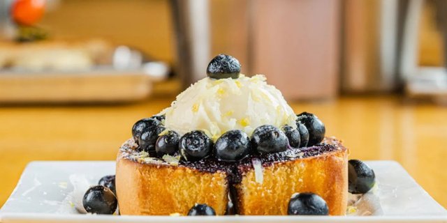 Blueberry Pound Cake