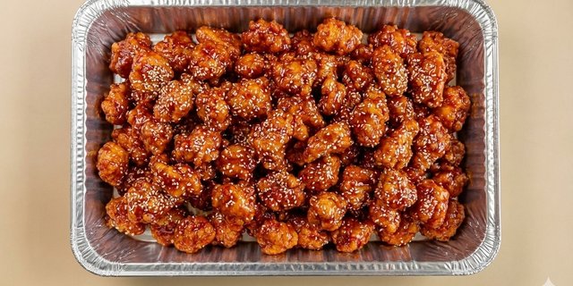 Gangjeong (Sweet Chili Chicken)