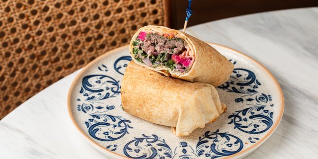 Beef Kafta Pita Boxed Lunch