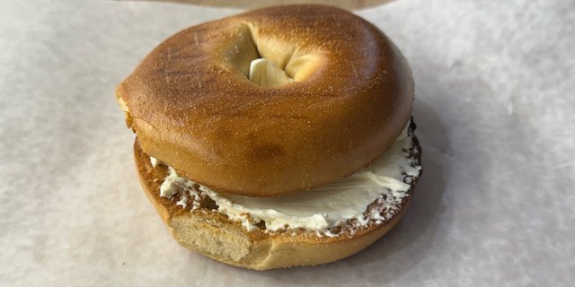 Bagel w/ Cream Cheese