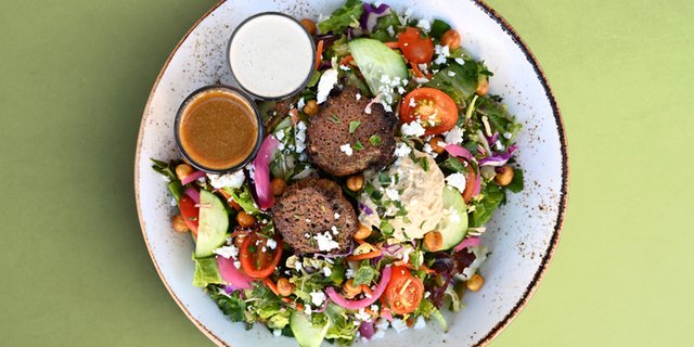 Market Mediterranean Salad