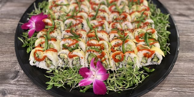 80-Piece Urban Myth Large Platter