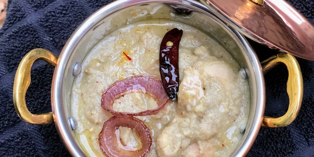 Chicken Rezala White Gravy