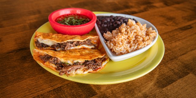 2 Birria Tacos