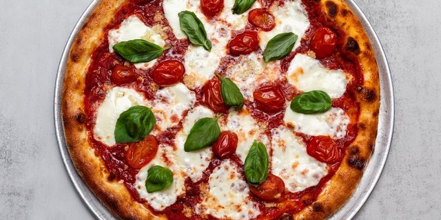 Empire Margherita Pizza
