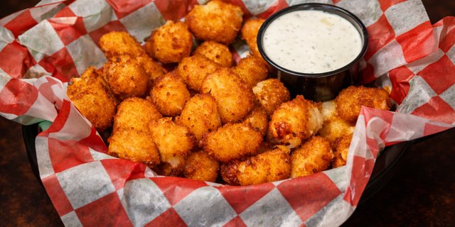 Cheese Curds w/ Ranch