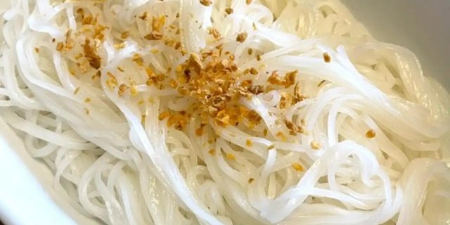 Steamed Noodles