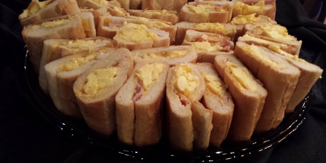 Hot Breakfast Sandwich Tray