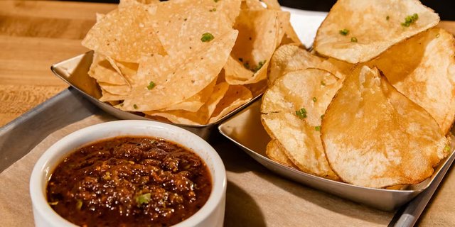 Chips & Salsa