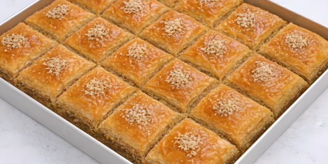 Classic Walnut Baklava Tray
