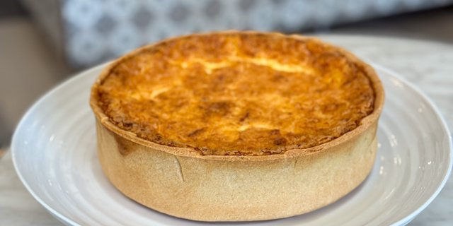 Whole Quiche Lorraine