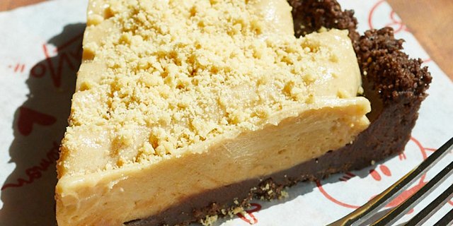 Peanut Butter Chocolate Pie