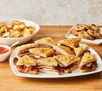 Chicken Parmesan Sandwich Bundle